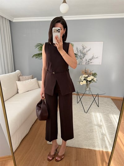 Evinne Kahve Rengi Takım