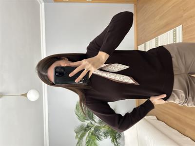 Kahve Fularlı Triko