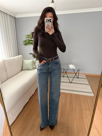 Kemerli Düz Kesim Mavi Jean