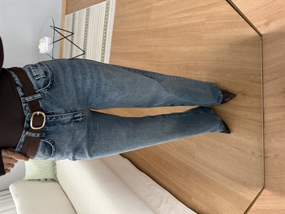 Kemerli Düz Kesim Mavi Jean