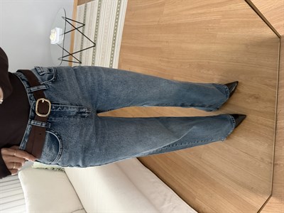 Kemerli Düz Kesim Mavi Jean