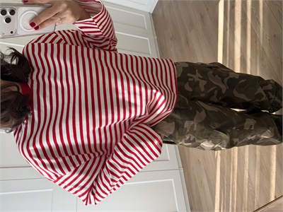 Kırmızı Beyaz Çizgili Sweatshirt 