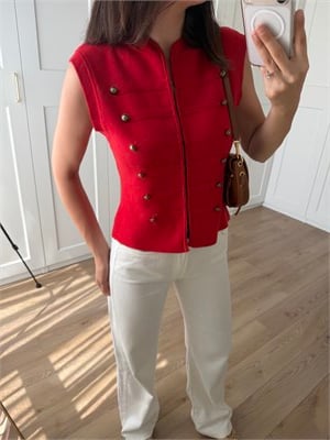 Kırmızı Renk Düğme Detaylı Çelik Örme Triko Yelek 