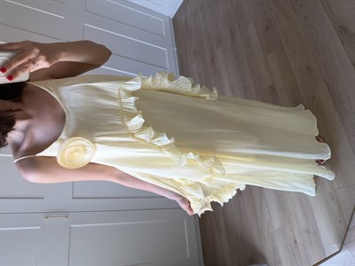 Liva Gül Detaylı Sarı Renk Elbise