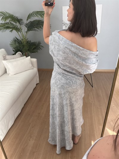 Marfil Saten Dokulu Gri Renk Elbise 