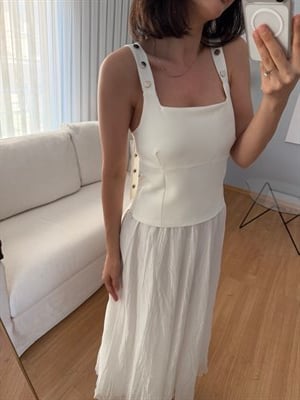 Omuzları Çıtçıtlı Beyaz Renk Bluz