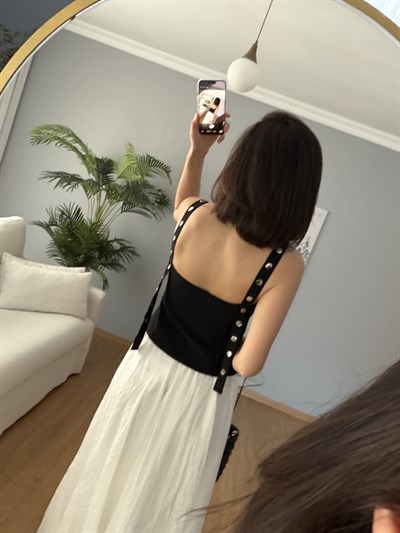 Omuzları Çıtçıtlı Siyah Renk Bluz