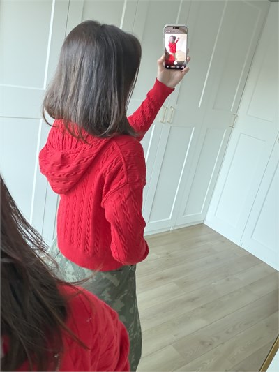 Örgü Model Triko Kapüşonlu Kırmızı Hırka