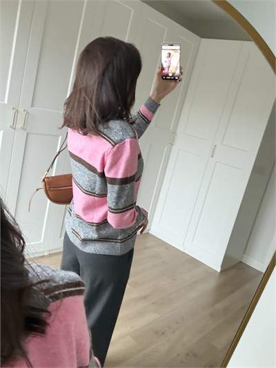 Pembe Gri Çizgili Polo Yaka Triko