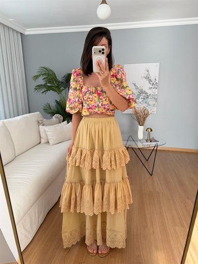 Tuvana Sarı Renk Katlı Etek