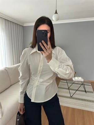 Velina Kolları Volanlı Beyaz Gömlek