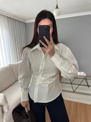 Velina Kolları Volanlı Beyaz Gömlek