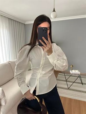 Velina Kolları Volanlı Beyaz Gömlek