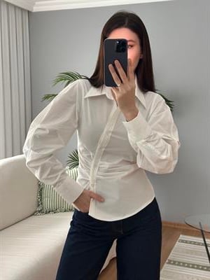 Velina Kolları Volanlı Beyaz Gömlek