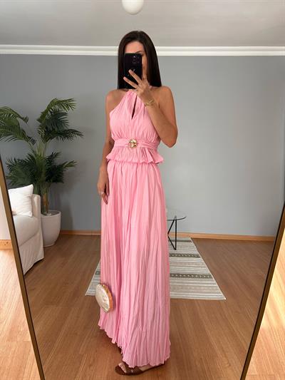 Viernes Pembe Takım