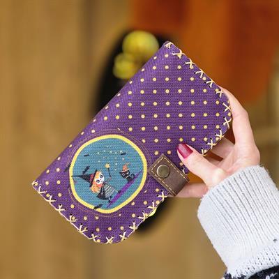 Gücünü Yansıt! Cadı ve Kara Kedi Figürlü Büyük Cüzdan (Mor Puantiyeli) Bohem Retro Vintage Şıklığı