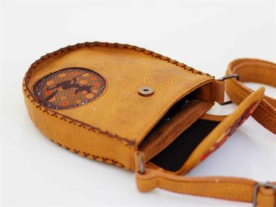 Cadı Figürlü Çapraz Örgülü Kol Çantası Etnik Bohem Style - Hardal