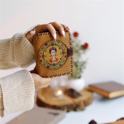 Frida Figürlü Kapaklı Sırt Çantası Bordo, Cüzdan Hardal Etnik Bohem Style Kombin