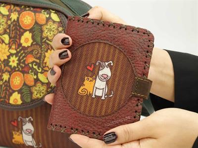 Kedi ve Köpek Figürlü Küçük Postacı Çanta Yesil ve Küçük Cüzdan Bordo Kombin