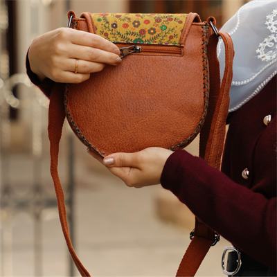 Klasik Frida Çapraz Örgülü Kol Çantası Etnik Bohem Style - Taba