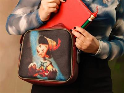 Pinokyo Tasarımlı Orta Boy Postacı Çanta / Bordo