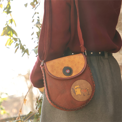 Rakun Figürlü Çapraz Örgülü Kol Çantası Etnik Bohem Style - Bordo