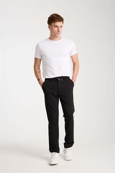 LACARINOErkek Yüksek Bel Dar Kesim Siyah Jogger Pantolon
