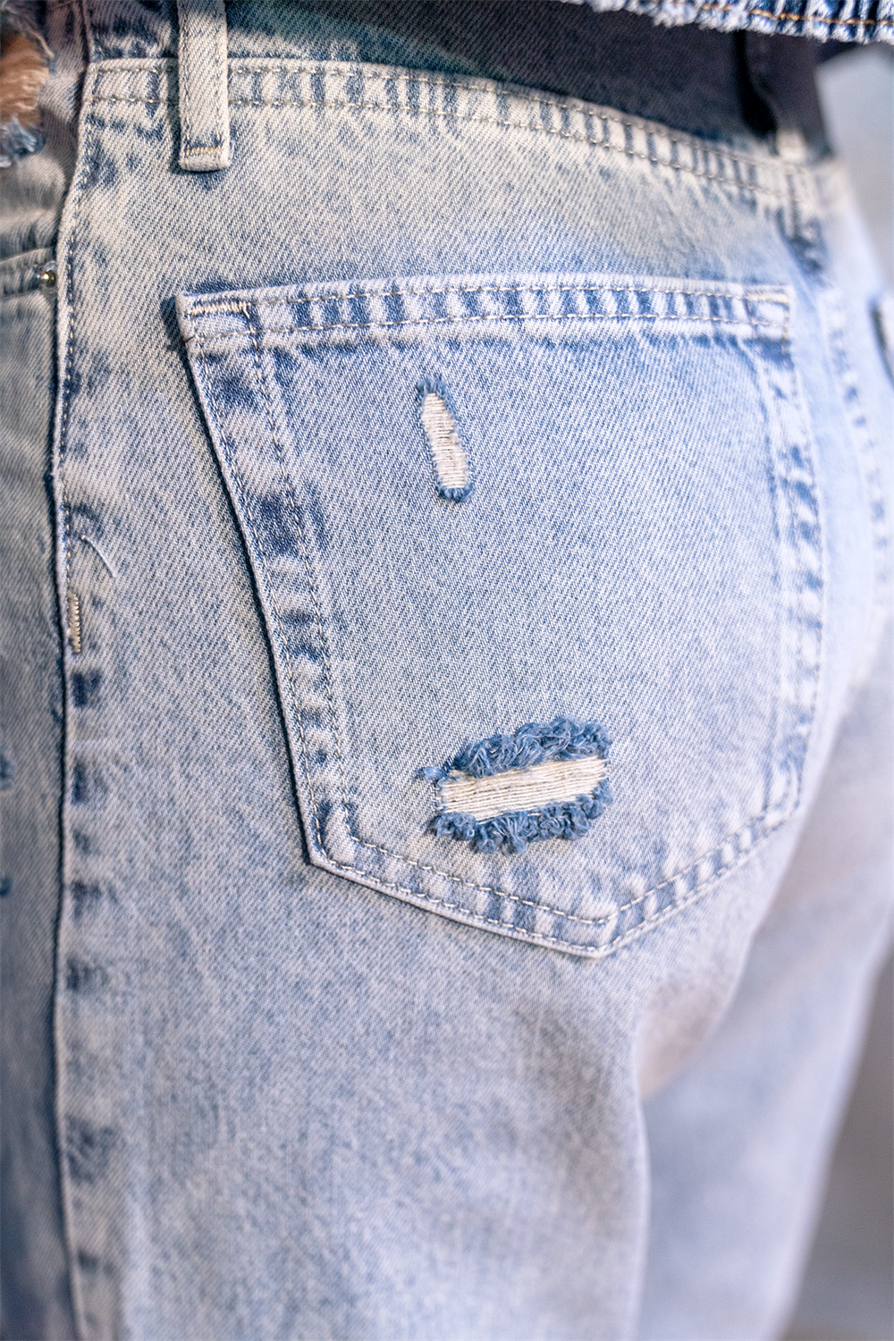 LACARINOYüksek Bel Boru Kesim Detaylı Straight Light Blue Jean Pantolon