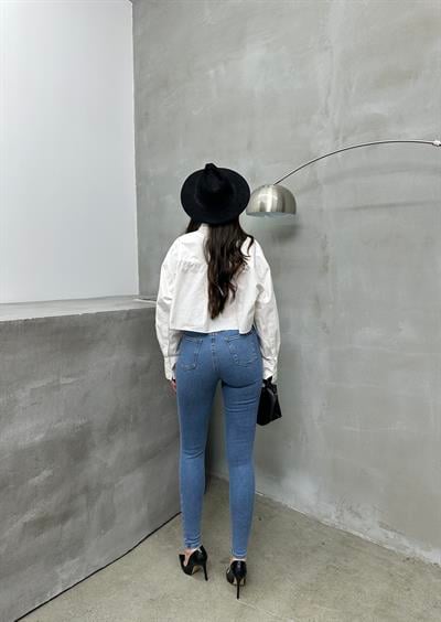 LACARINOYüksek Bel Dar Paça Light Blue Jean Pantolon