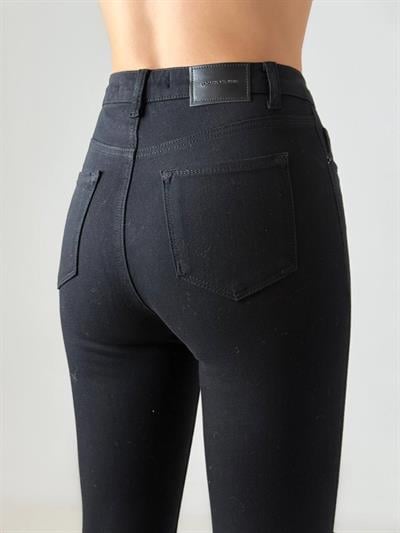 LACARINOYüksek Bel Dar Paça Siyah Jean Pantolon
