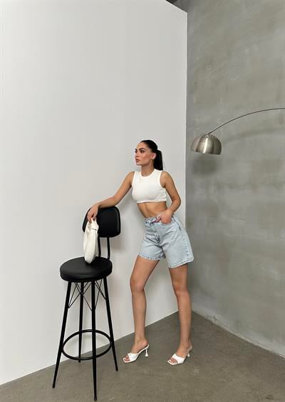 LACARINOKadın Taşlama Detaylı Light Blue Şort Jean