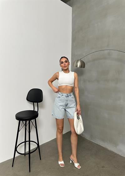 LACARINOKadın Taşlama Detaylı Light Blue Şort Jean