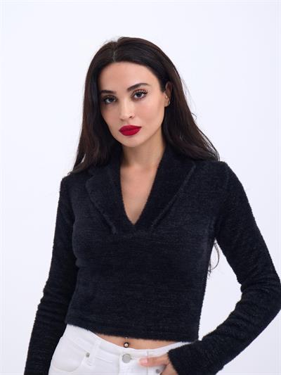 42531 TRİKO SİMLİ YAKALI CROP-SİYAH