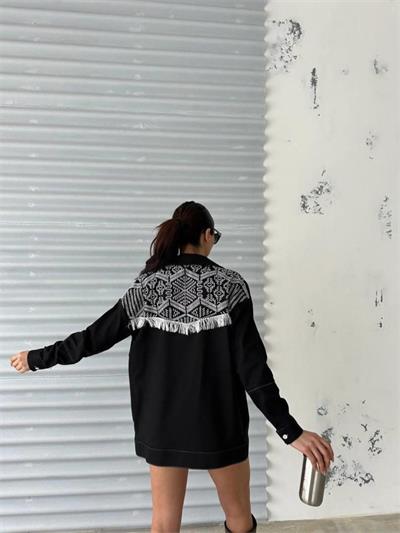 ARKASI NAKIŞLI GÖMLEK - Siyah