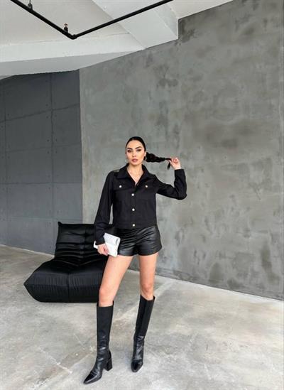 ARKASI NAKIŞLI PÜSKÜLLÜ CROP CEKET - Siyah