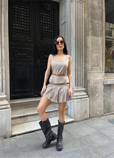 ASKILI CROP BLUZ KARE YAKA KEMER DETAYLI - Bej