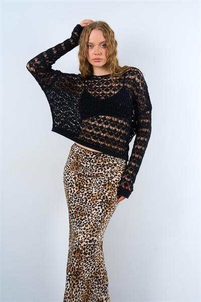 Ajurlu Kendinden Desen Kazak - Siyah