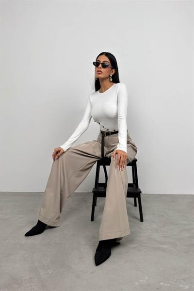 Asimetrik Düğme Detay Bluz