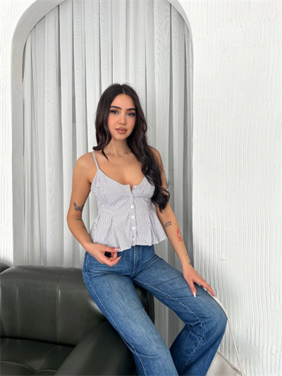 Askılı Dekolte Deraylı Crop - Beyaz