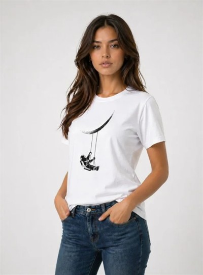 Astronot Ay Temalı Tişört Kısa Kol Yazlık Bisiklet Yaka T-Shirt - Beyaz