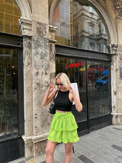 BEL LASTİKLİ KAT FIRFIR DETAYLI KISA ETEK - Neon Yeşil