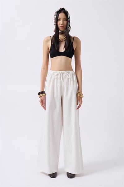 Bağcık Detay Pamuklu Pantolon