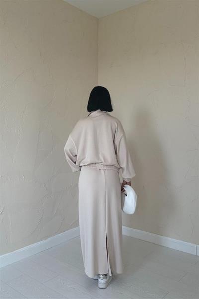 Bej Biyeli Sweatshirt Ve Etek Takım
