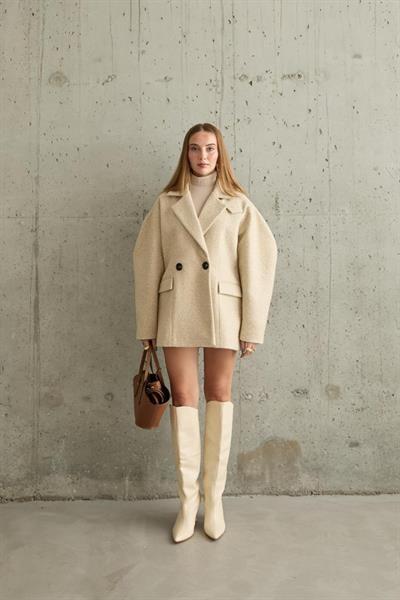 Bej İki Düğmeli Manto