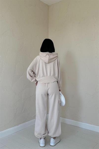 Bej Kapüşonlu Sweatshirt Ve Kargo Pantolon Takım