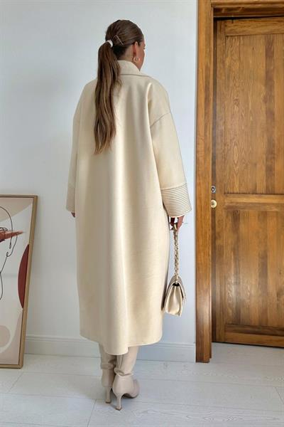 Bej Manşet Detaylı Kaban