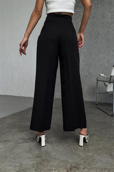 Bel Düğme Detayli Pantolon