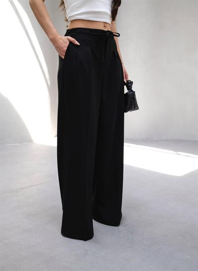 Beli̇ Lasti̇k Ve Bağcikli Geni̇ş Paça Pantolon