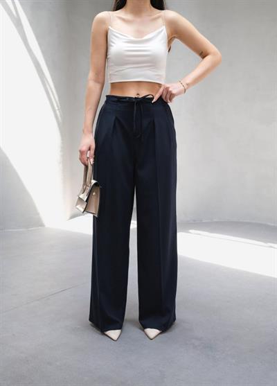 Beli̇ Lasti̇k Ve Bağcikli Geni̇ş Paça Pantolon