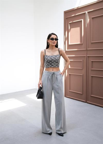 Beli̇ Lasti̇k Ve Bağcikli Geni̇ş Paça Pantolon